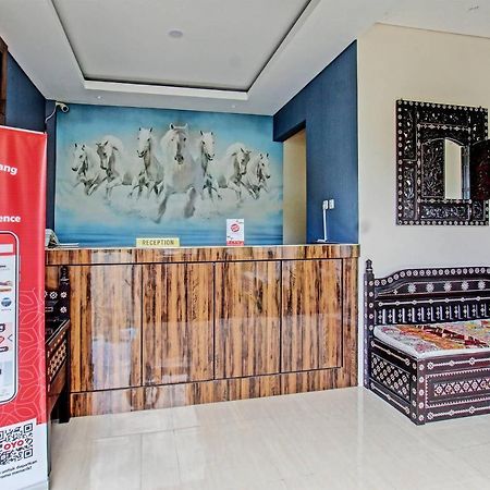 Capital O 91384 Rintaka Residence Senggigi Extérieur photo