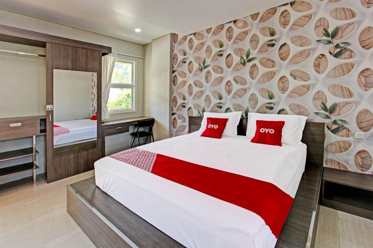 Capital O 91384 Rintaka Residence Senggigi Extérieur photo