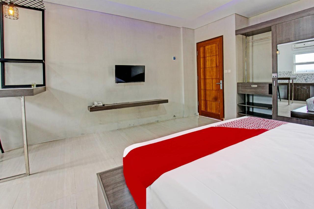 Capital O 91384 Rintaka Residence Senggigi Extérieur photo