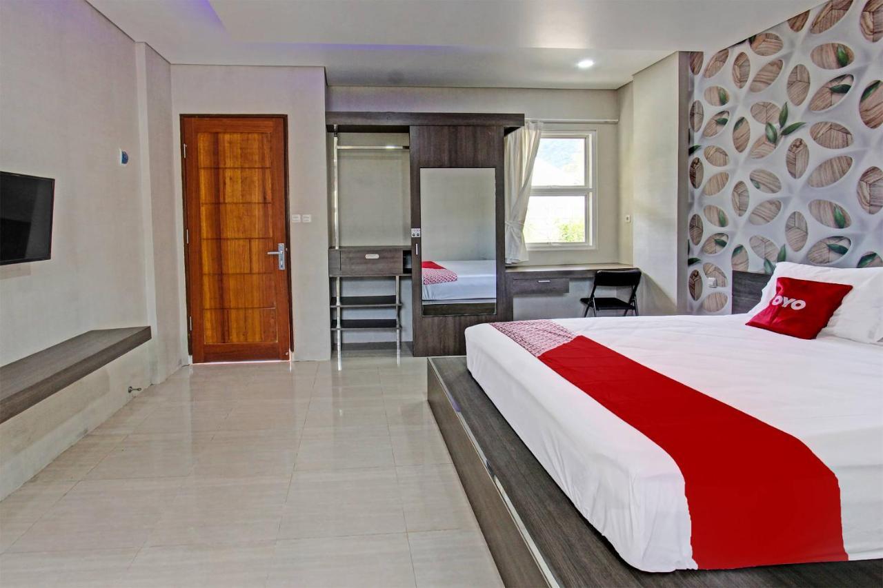 Capital O 91384 Rintaka Residence Senggigi Extérieur photo
