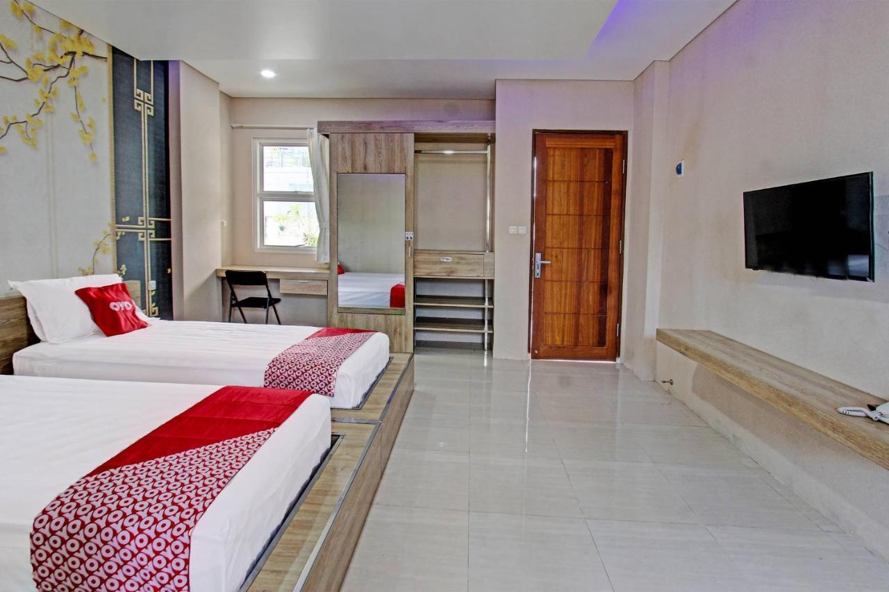 Capital O 91384 Rintaka Residence Senggigi Extérieur photo