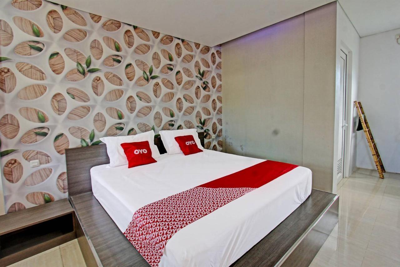 Capital O 91384 Rintaka Residence Senggigi Extérieur photo