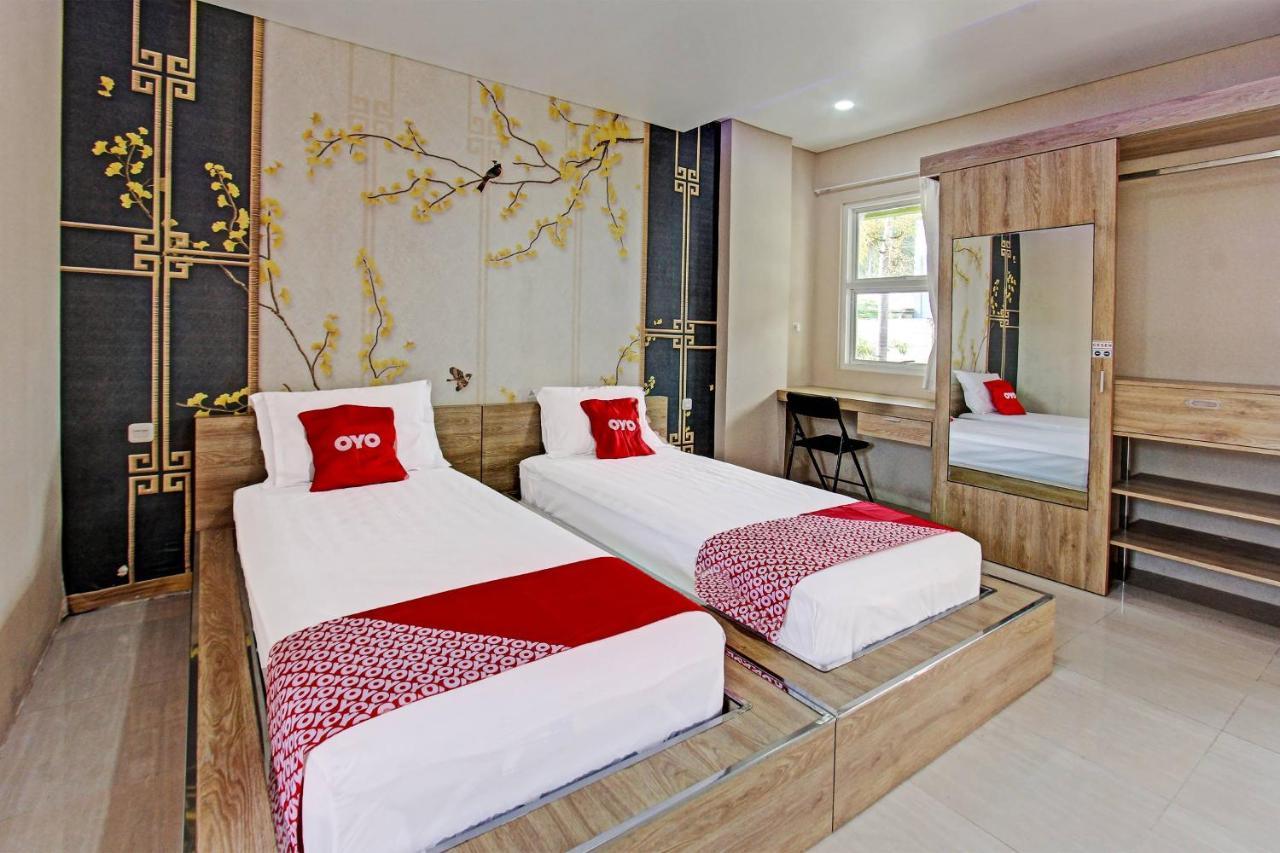 Capital O 91384 Rintaka Residence Senggigi Extérieur photo